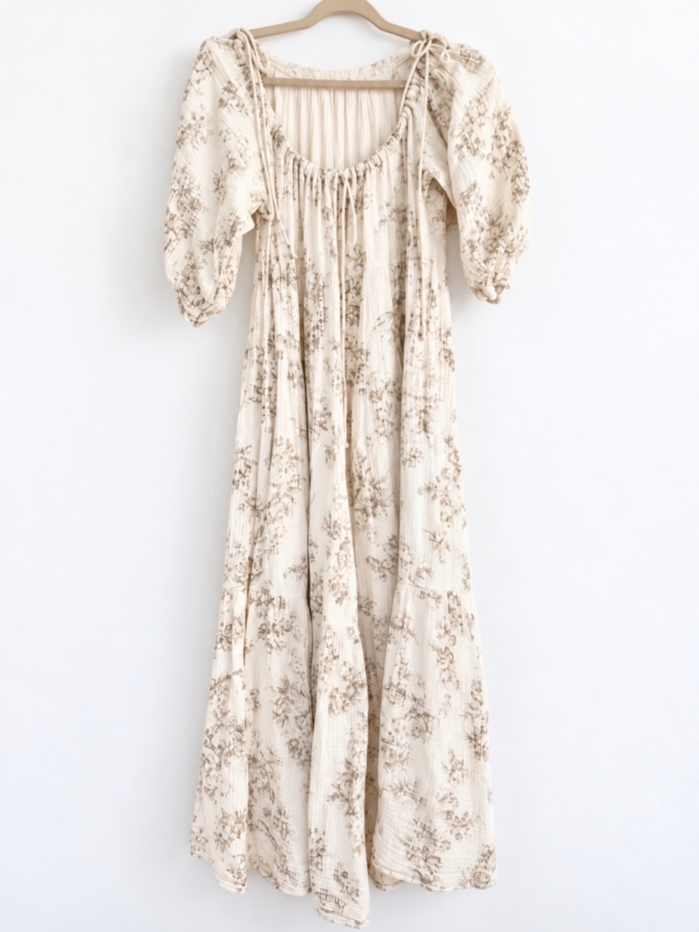 Neuflora harmony dress cream floral GUC small